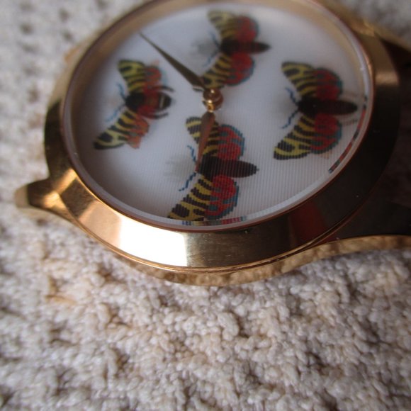 GUCCI G-Timeless Hologram Bee & Butterfly Motif Watch, Limited Edition YA1264109 - Picture 4 of 8